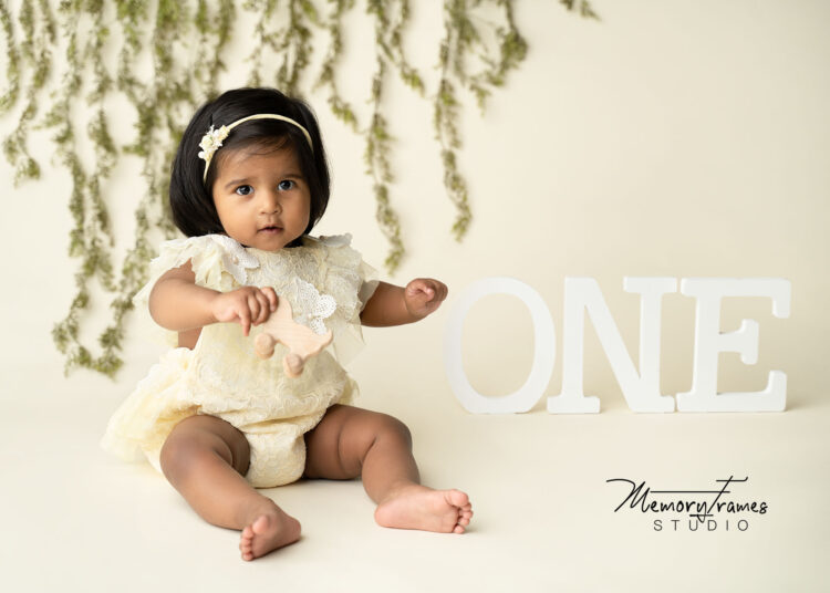 milestone, milestone photoshoot, Kitchener milestone photoshoot,