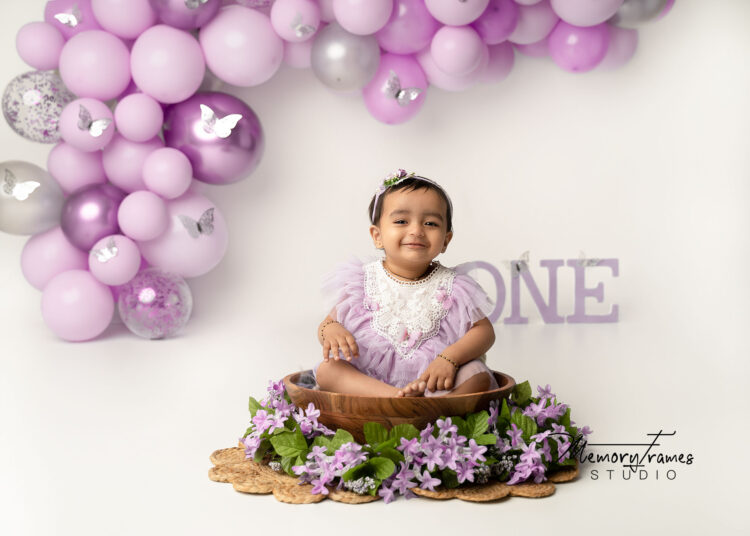 Roseville cake smash photographer, best cake smash theme, cake smash theme for boys, cake smash theme for girls,