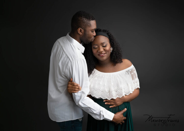 couple posed in kitchener for maternity photoshoot, maternity photogrpaher guelph