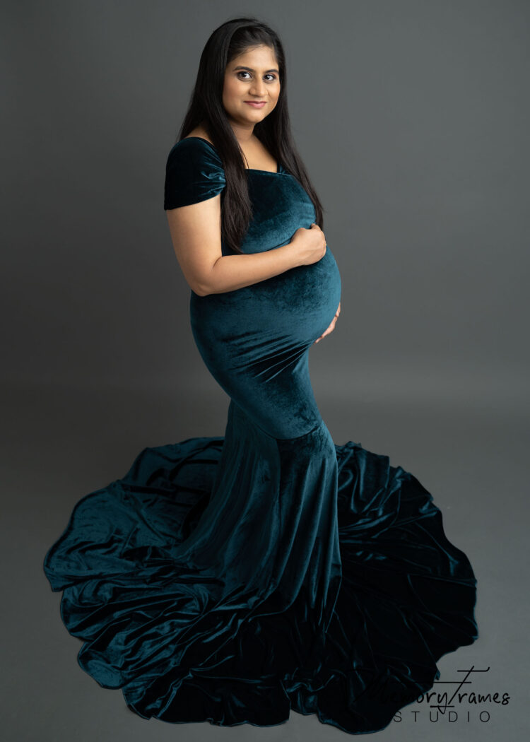 Best photographer for maternity Kitchener, Waterloo Kitchener maternity photographer, maternity photographer near me,