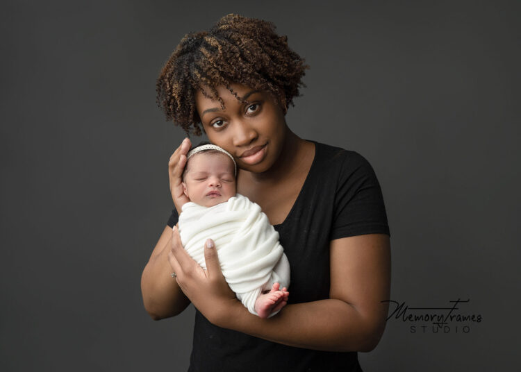 Newborn photographers Kitchener, Photographers Kitchener, Huron newborn family photographer,