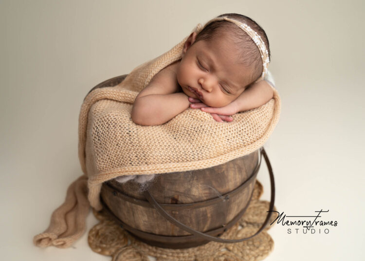 Kitchener newborn photos, Kitchener newborn, Kitchener milestone photoshoot