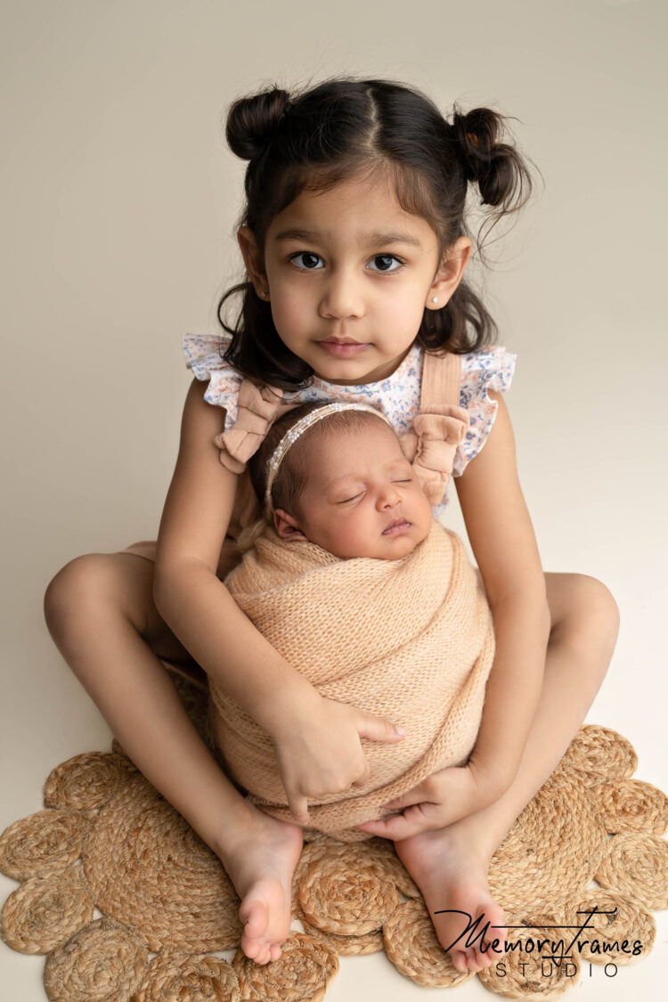 Guelph newborn photographer, newborn photographer Guelph, Guelph newborn photography